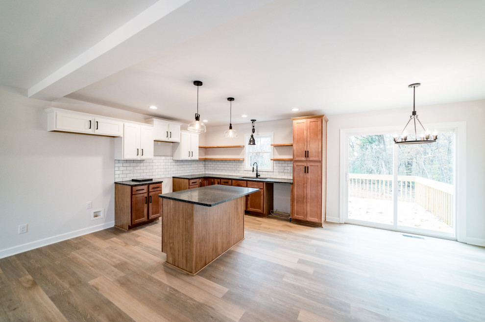 Home design - transitional home design idea