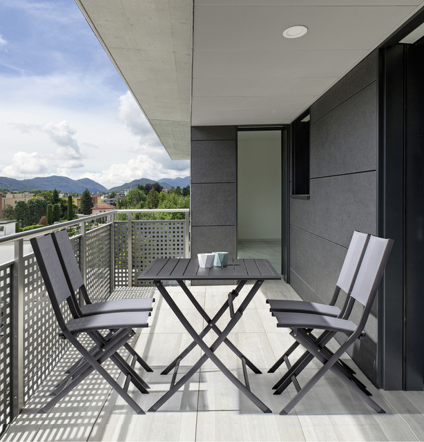 Terraza y jard&iacute;n coastal-deck