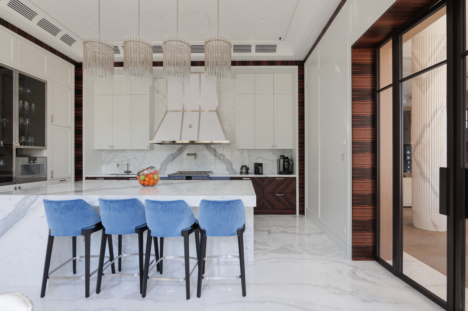 Кухня МДФ эмаль, шпон с островом