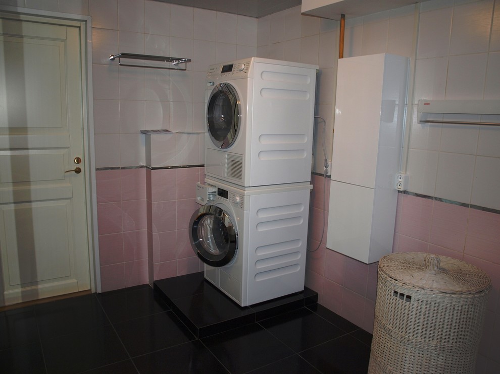 Дом на склоне холма