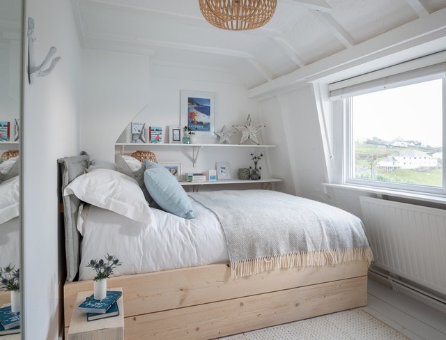 Saphir Beach House coastal-bedroom