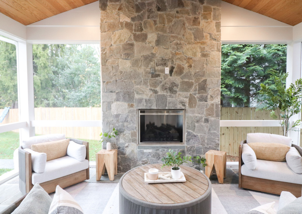 Wadsworth Screened in Patio