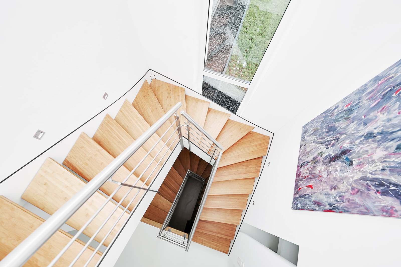 Лестница из бамбука с ограждением из нержавеющей стали