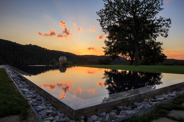 Dark wellness mediterranean-pools-and-hot-tubs