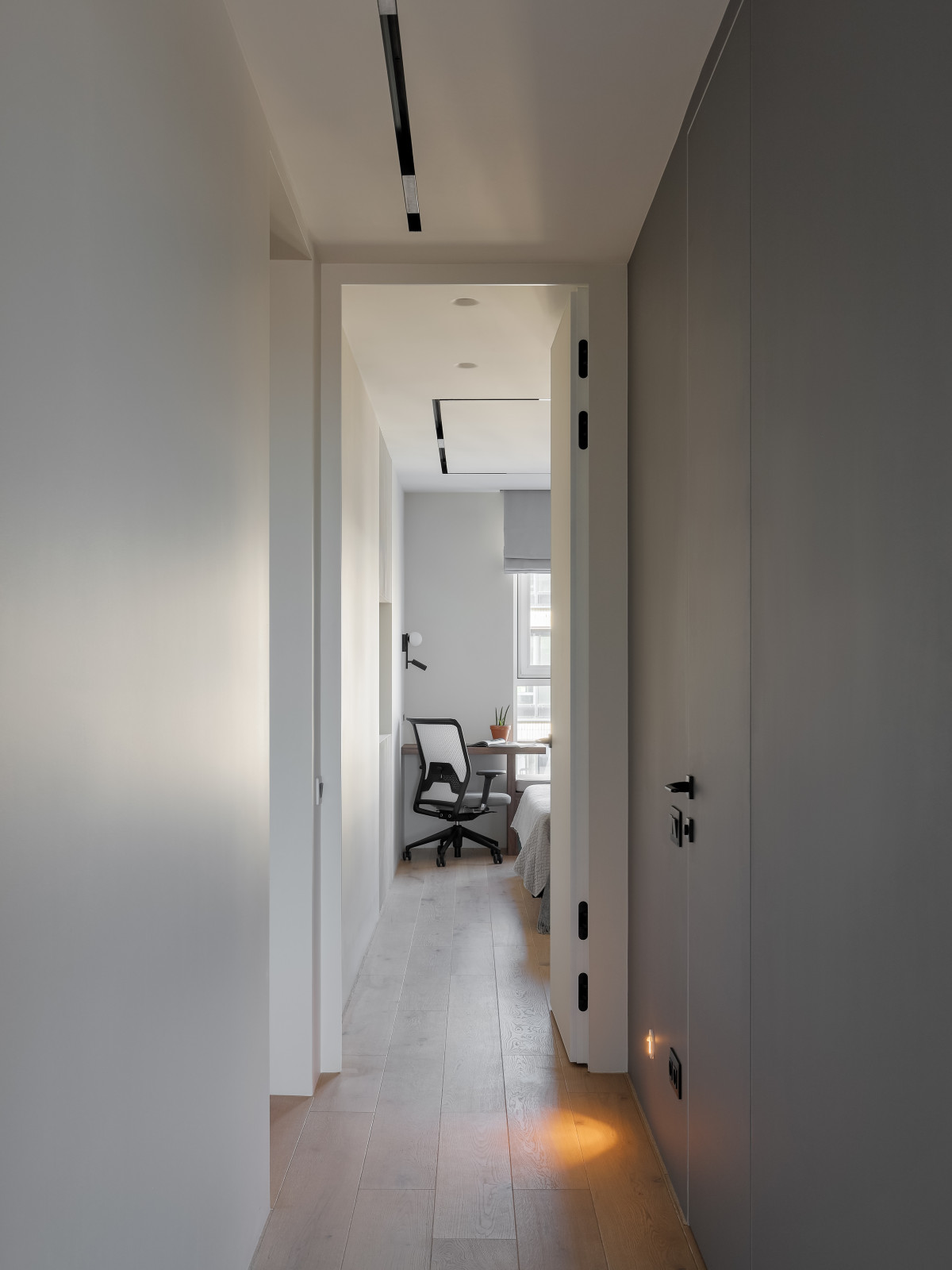 Квартира со стеклянной стеной и терраццо