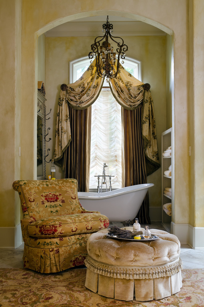 Design ideas for a traditional bathroom in Richmond with a claw-foot tub.