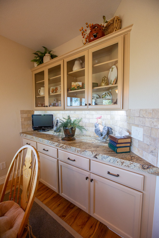 Photo of a large modern eat-in kitchen in Sacramento with beige cabinets, granite benchtops and no island.