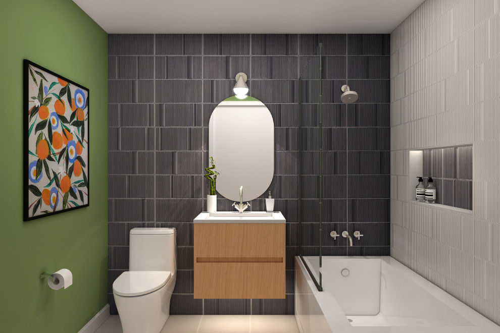 Idéer för att renovera ett litet funkis vit vitt en-suite badrum, med möbel-liknande, beige skåp, ett platsbyggt badkar, en toalettstol med hel cisternkåpa, grå kakel, porslinskakel, gröna väggar, klinkergolv i porslin, ett nedsänkt handfat, marmorbänkskiva, grått golv och dusch med gångjärnsdörr