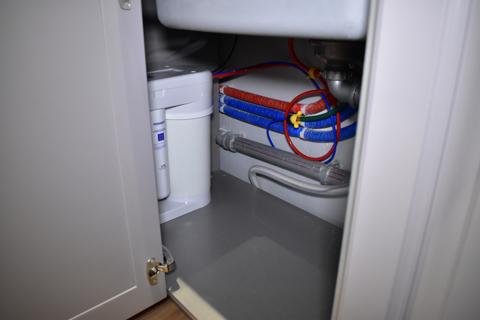 Кухня ЭКО массив бука с акриловой столешницей