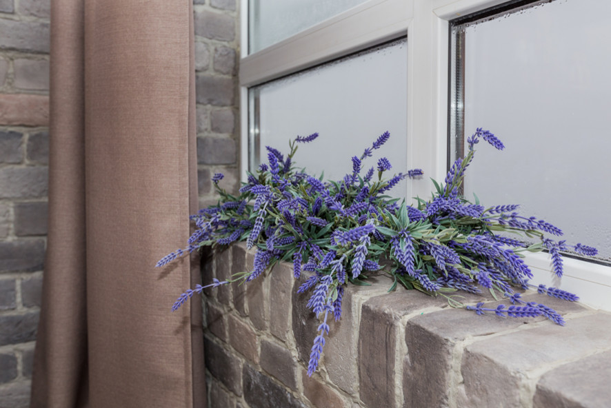 Кухня соединенная с гостиной зеркальным порталом. Реализованный проект