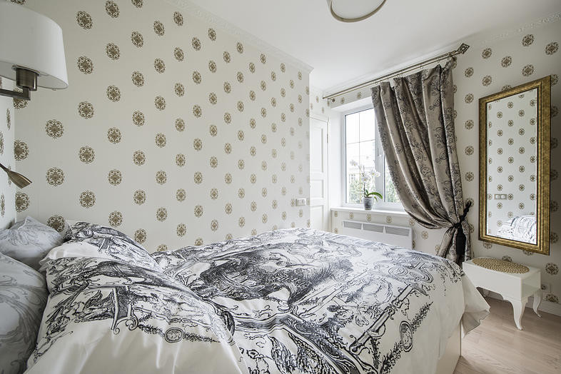 "В 5 минутах от Патриарших..."