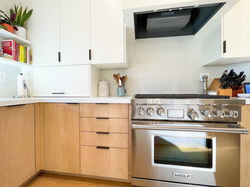 White Oak Cabinets, Backsplash and Appliances