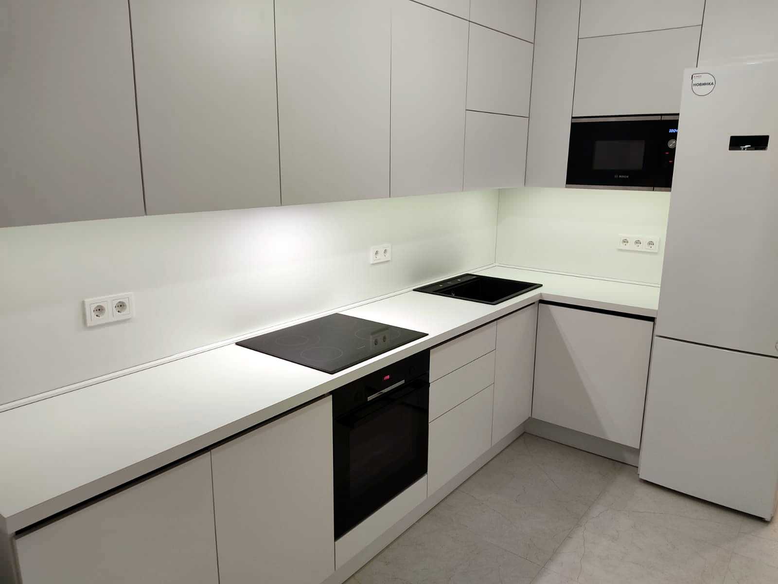 Угловая кухня "PROFILO bianco"