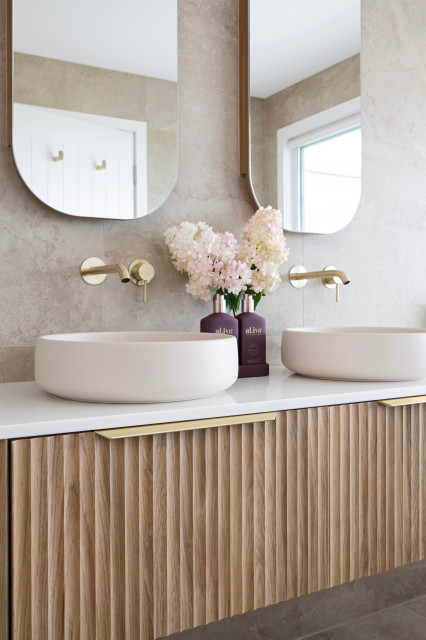 Aranda Project modern-bathroom