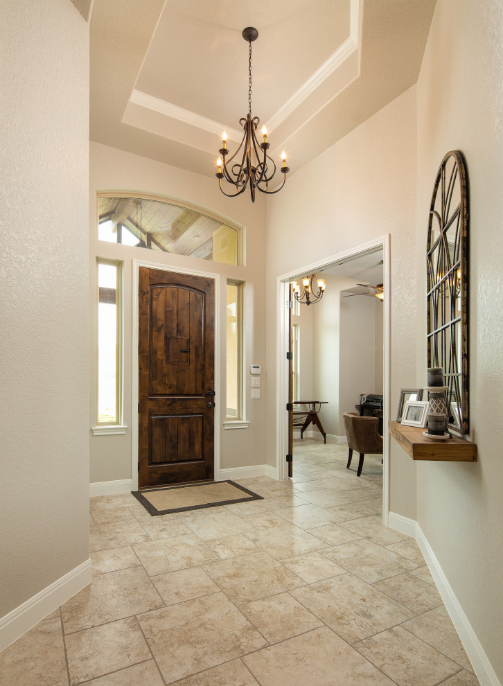 Example of a mountain style home design design in Austin