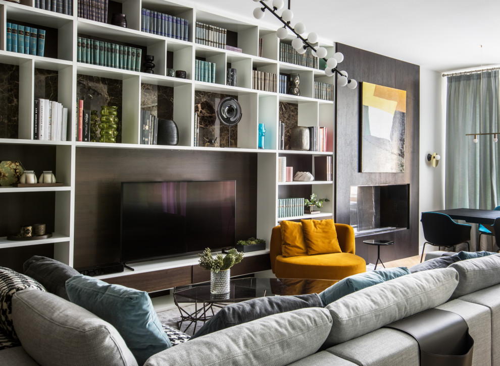 Яркая квартира с элементами из латуни