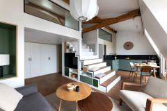Avant/Après : Escalier multifonction pour duplex sous les combles