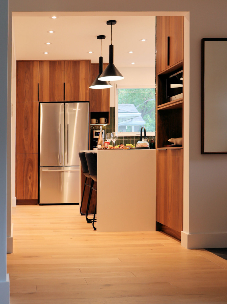 AN AWED TO MID CENTURY MODERN
