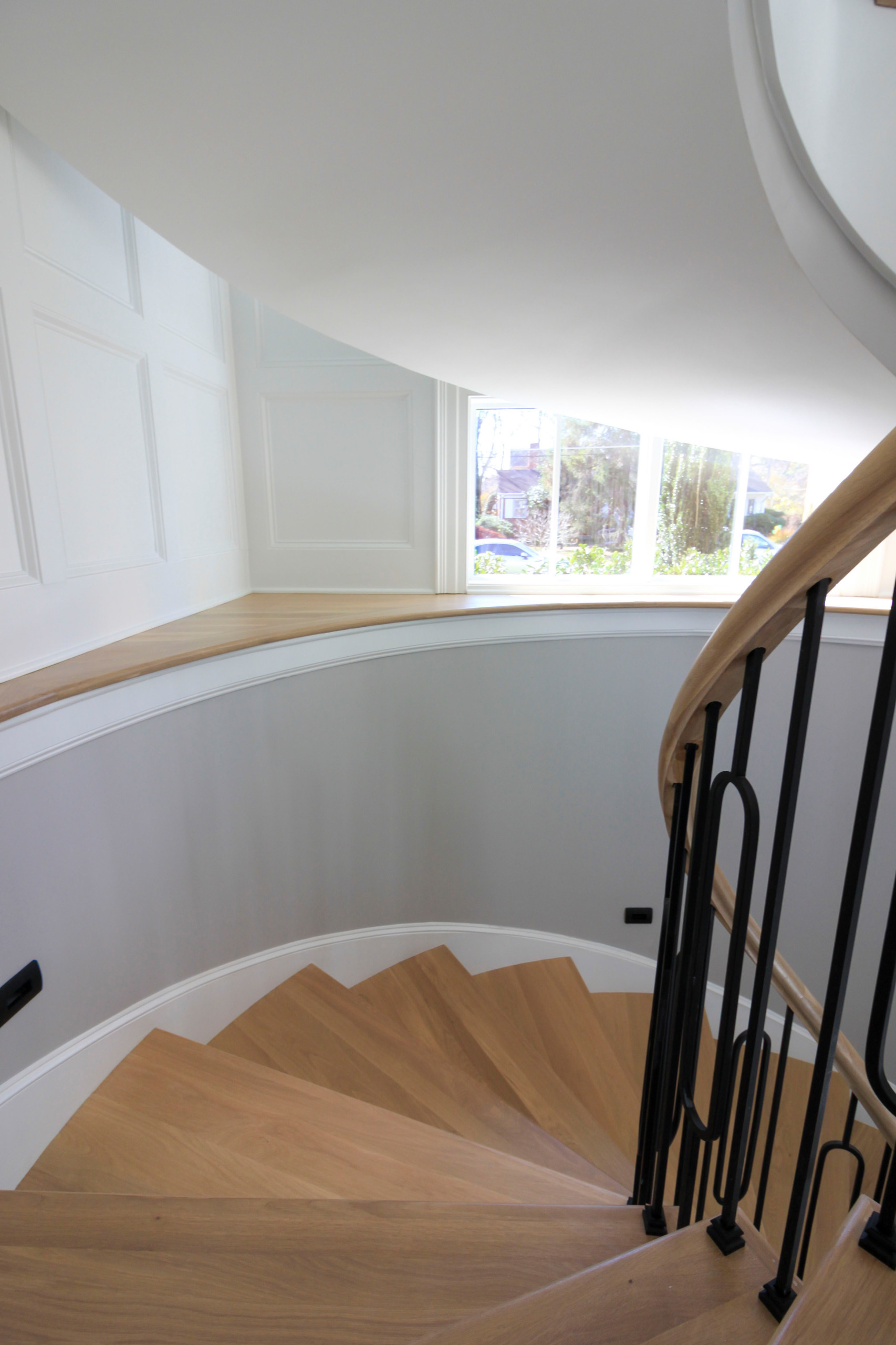 95_Remarkable and elegant floating elliptical staircase, McLean, VA 22101