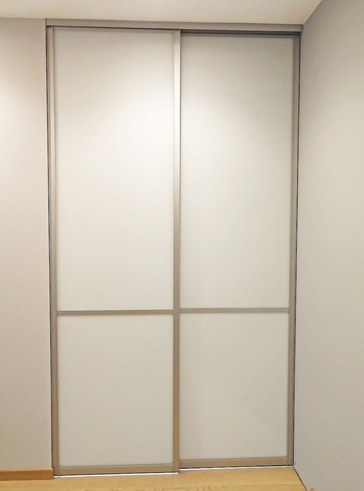 Раздвижные двери в гардеробную комнату raumplus