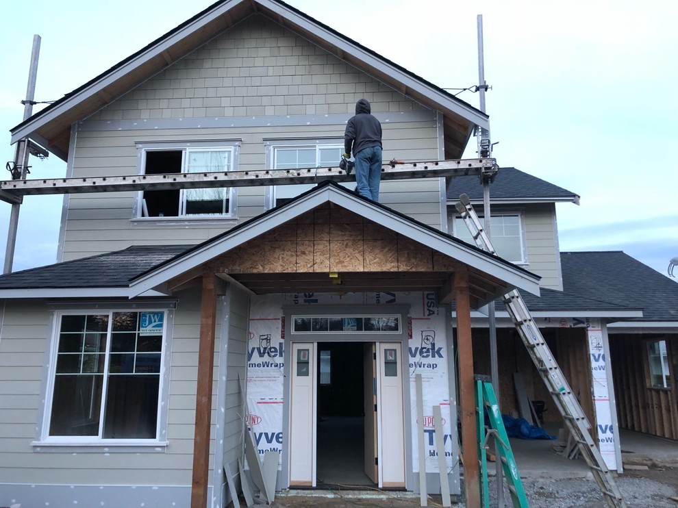 Add corbels to house exterior or no? Help!