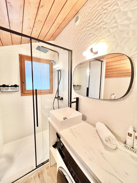 Salle d'eau no.2 dans un chalet d'altitude rustikal-badezimmer
