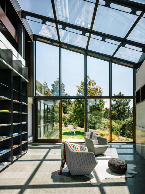 Fall House modern-wohnbereich