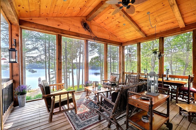 Rustic rustikt-veranda