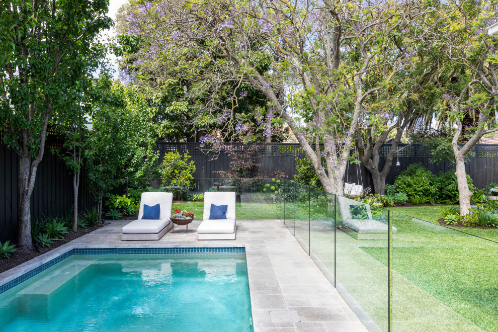 Inspiration for a mid-sized contemporary pool in Melbourne.