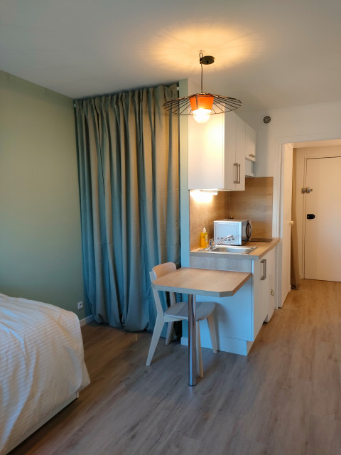 Studio &agrave; Strasbourg modern-kueche