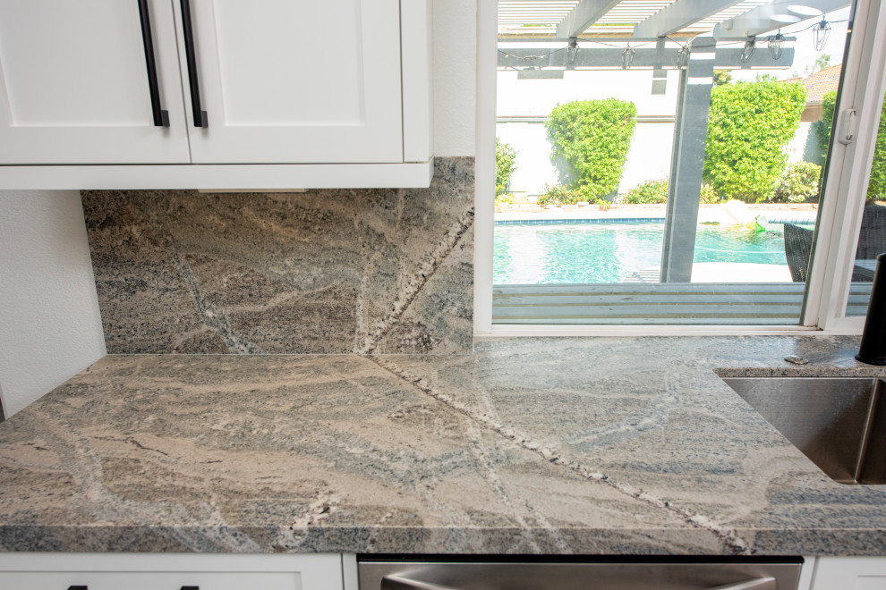 Kitchen - kitchen idea in Phoenix
