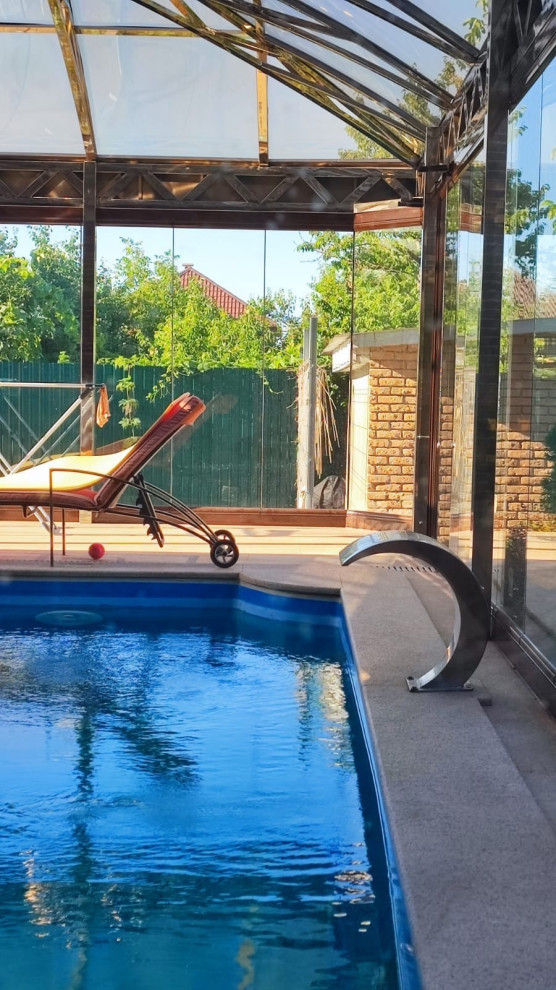 Остекление бассейна