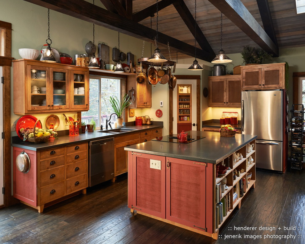 Inspiration for a country kitchen in Portland.