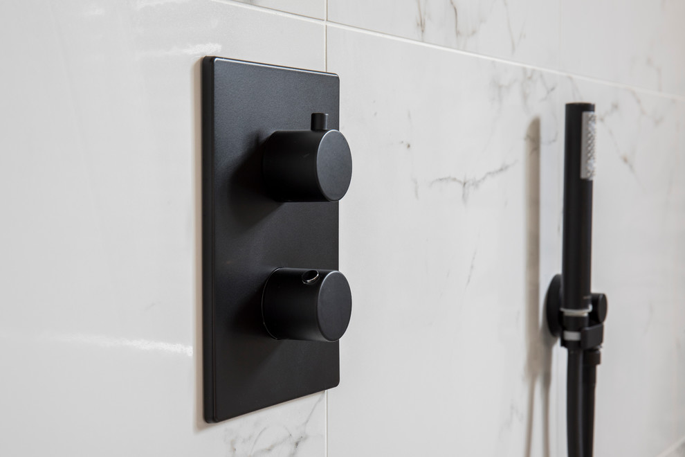 Design ideas for a traditional bathroom in Surrey.