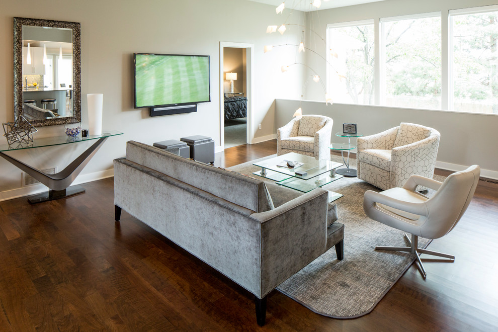 This is an example of a contemporary living room in Kansas City.