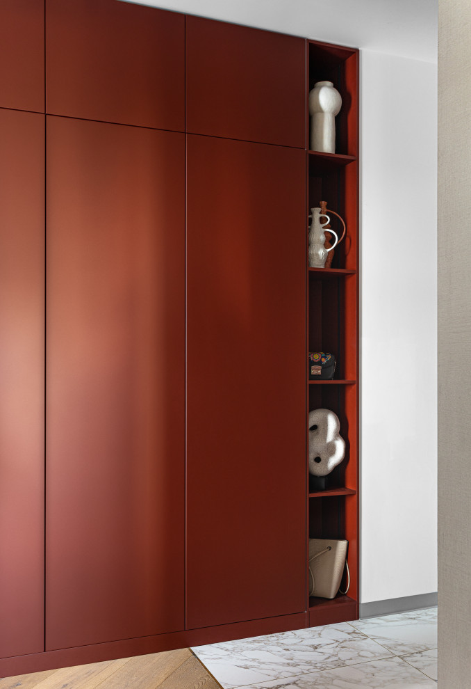 Шкаф в прихожей