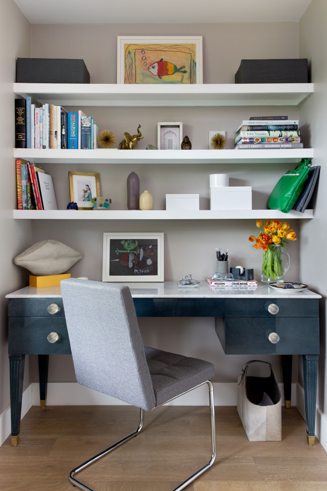 Home office - contemporary home office idea in Austin