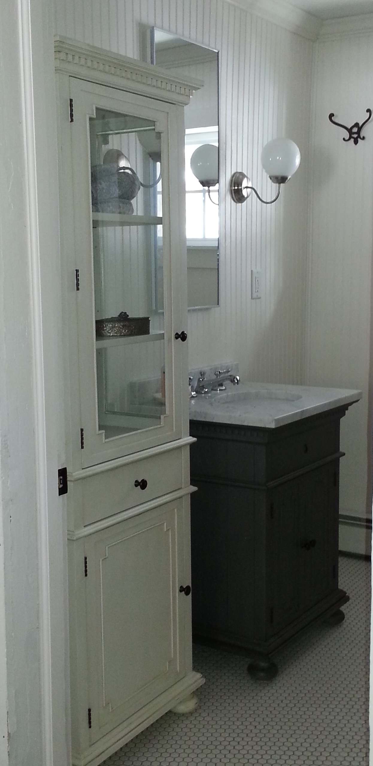 Livingston Manor Bathroom