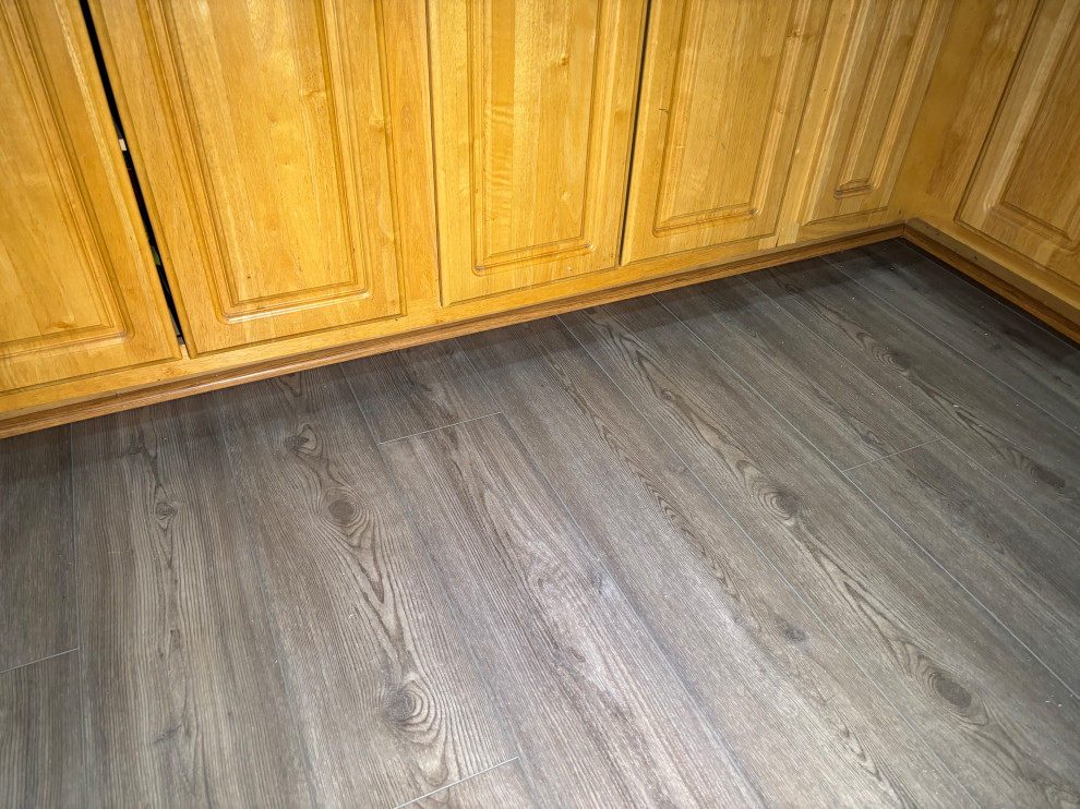 LVP Flooring, Baseboard