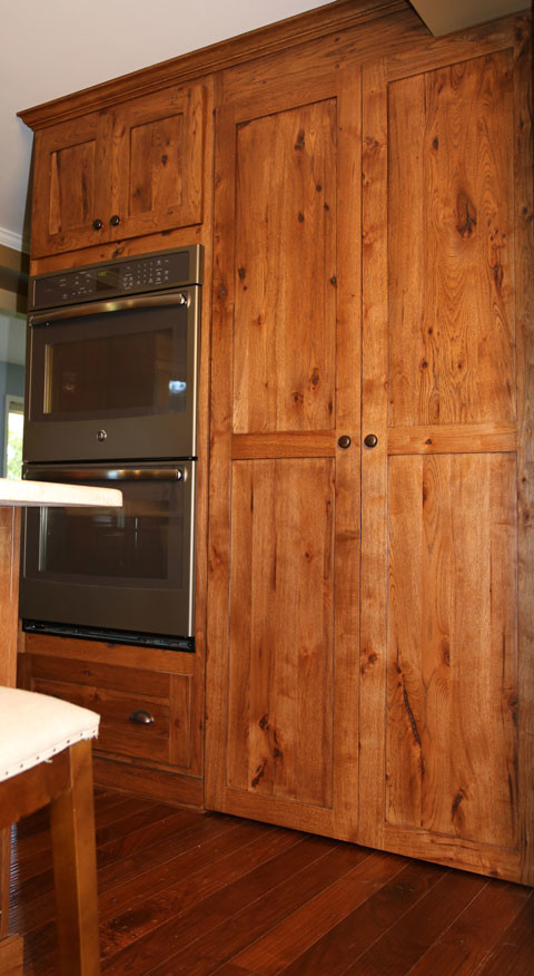 Home design - rustic home design idea in Cedar Rapids