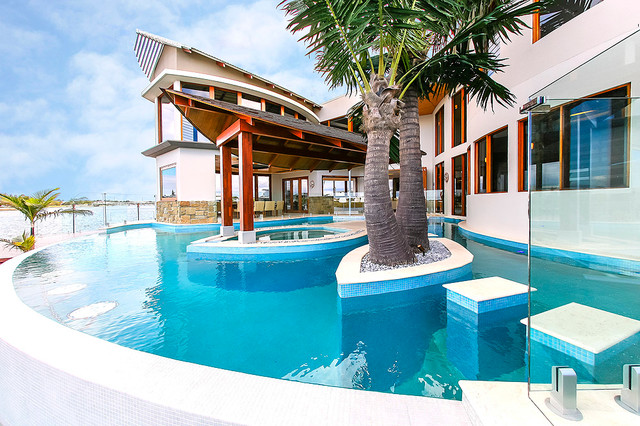 Central Beach House contemporaneo-piscina