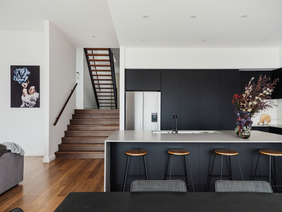 Photo of a contemporary kitchen in Melbourne.