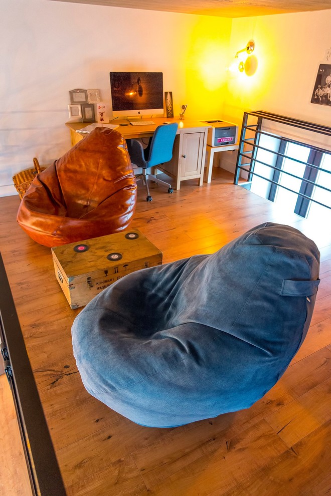 Антресоль (второй этаж), кабинет