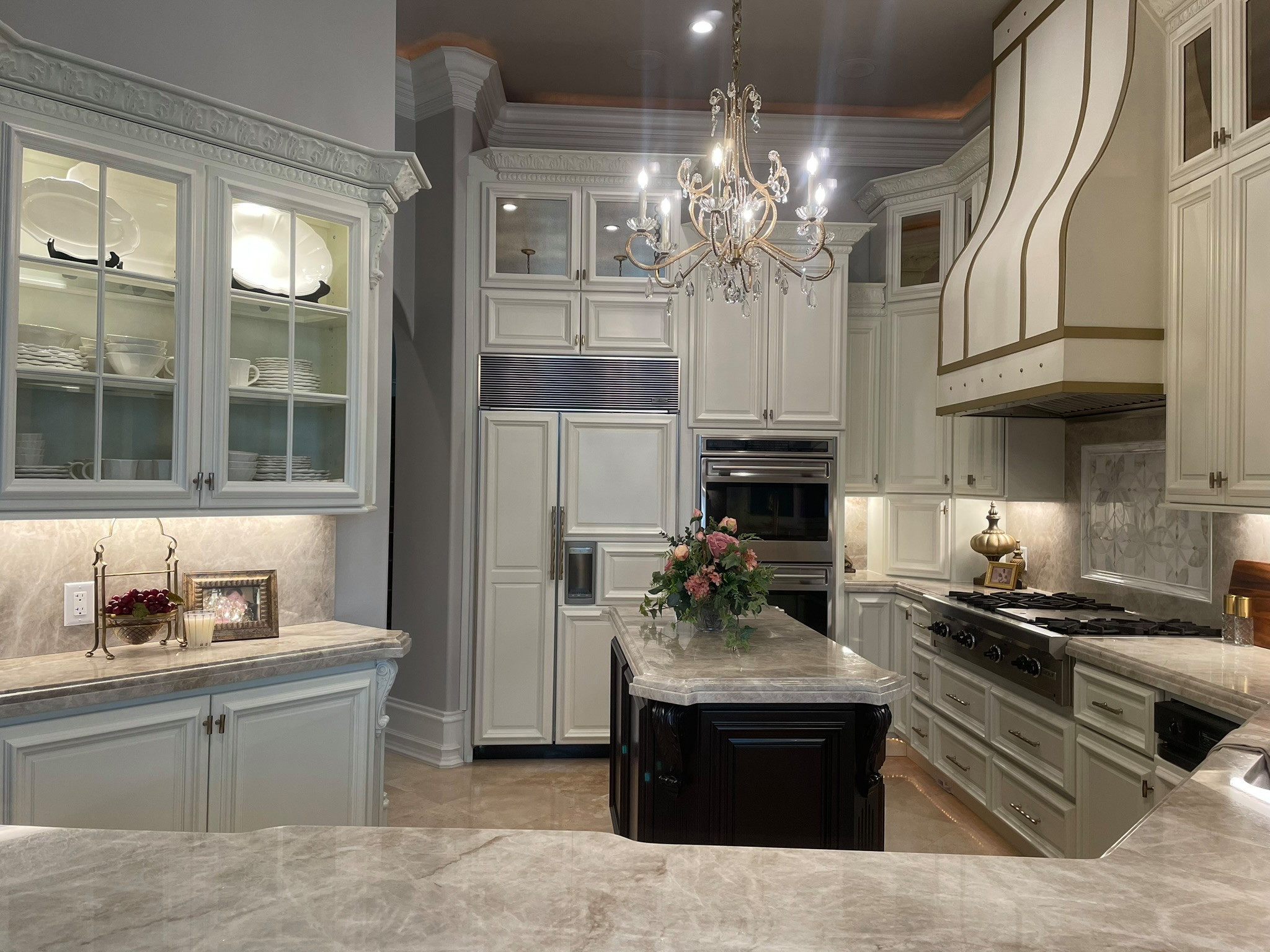 Kitchen - kitchen idea in Raleigh