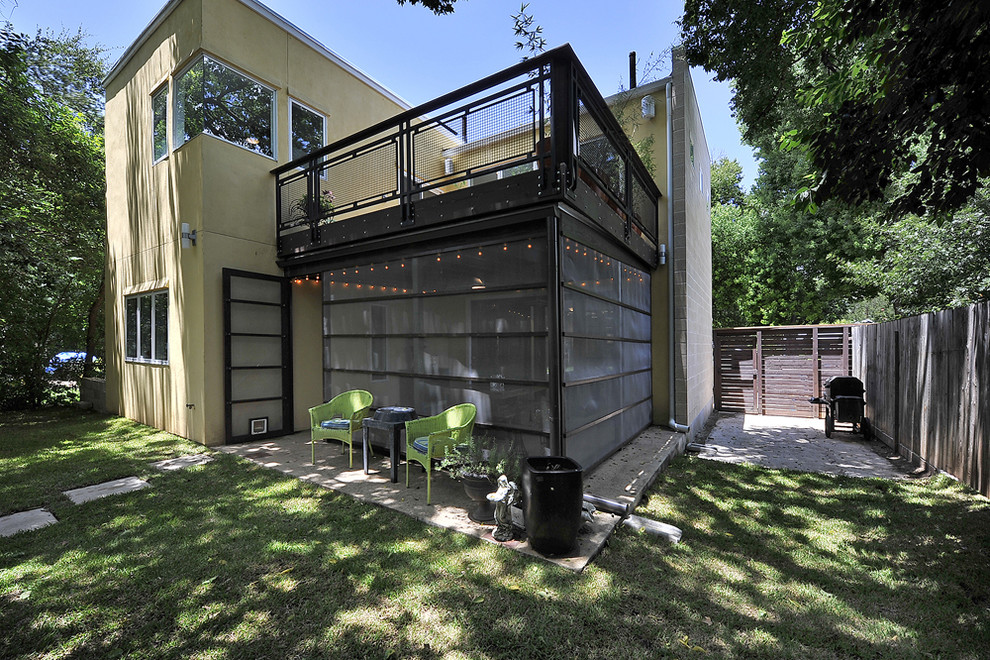 Design ideas for a transitional exterior in Austin.
