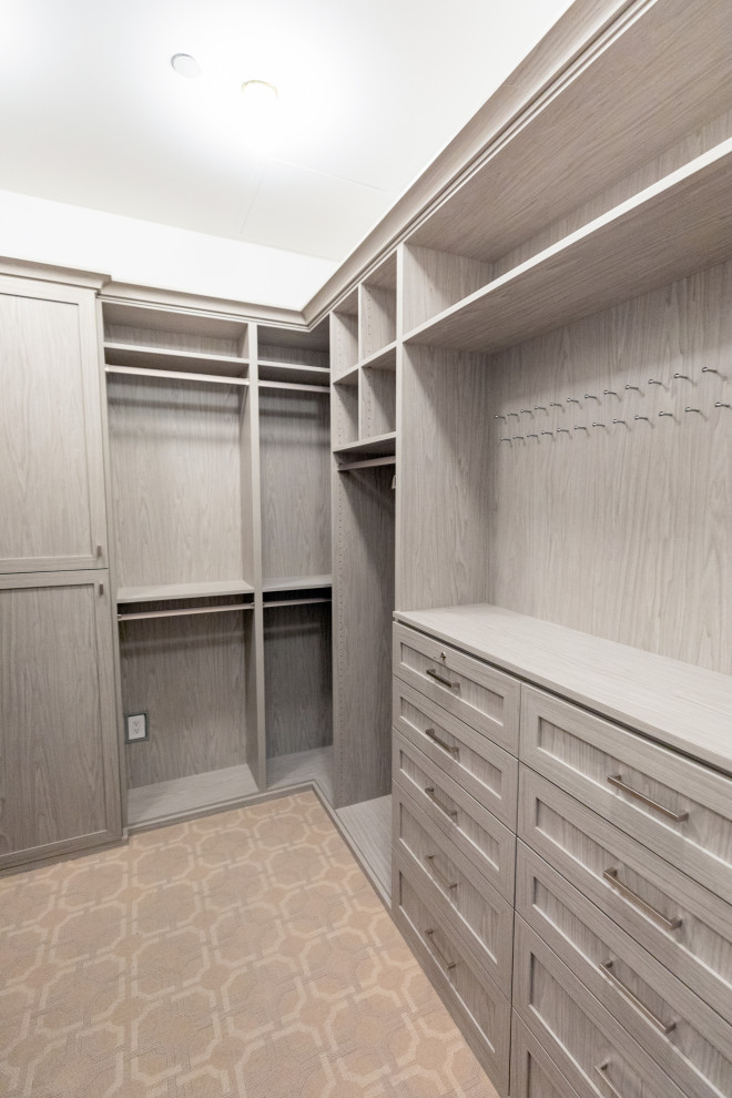 Home design - transitional home design idea in Chicago