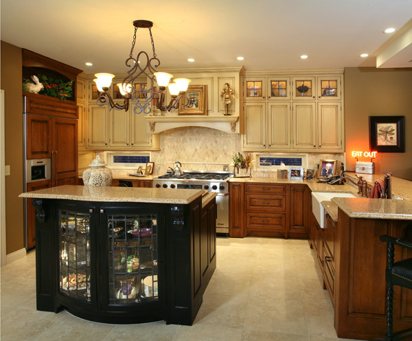 Inspiration for a traditional kitchen in Cincinnati.