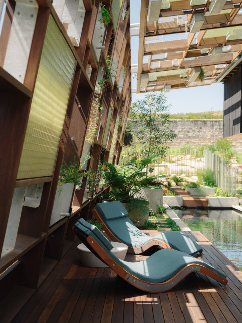 Holocene House trendy-pool