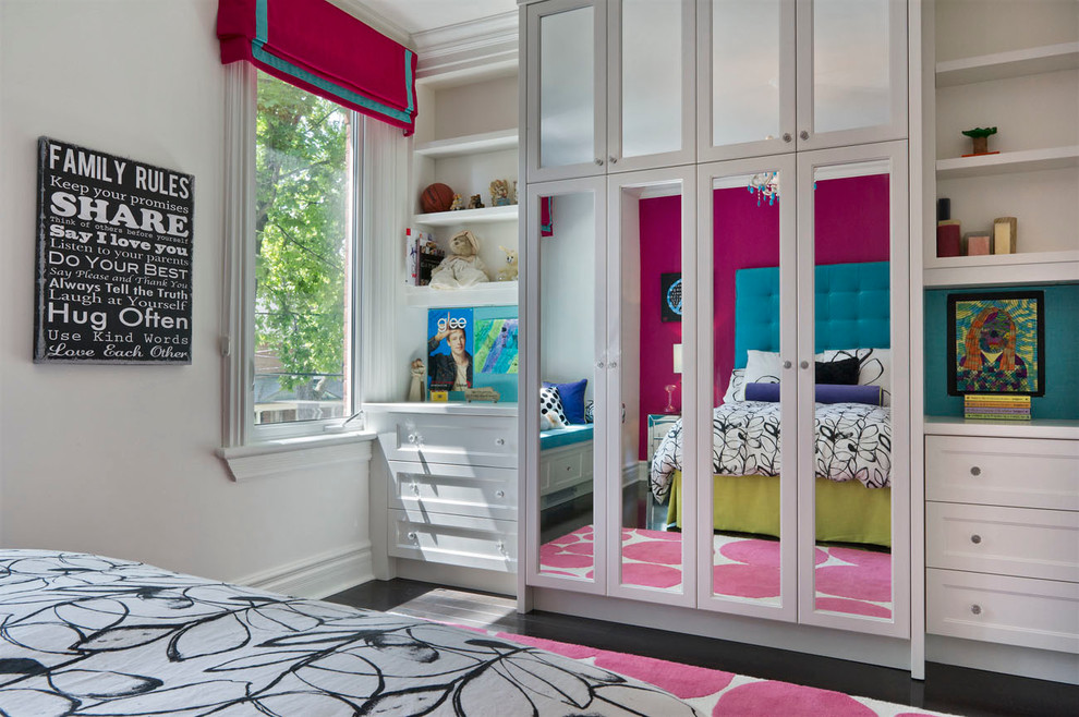 Inspiration for a transitional teen room in Toronto.