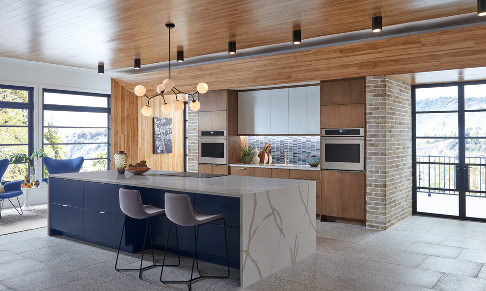 This is an example of a midcentury kitchen in San Diego.